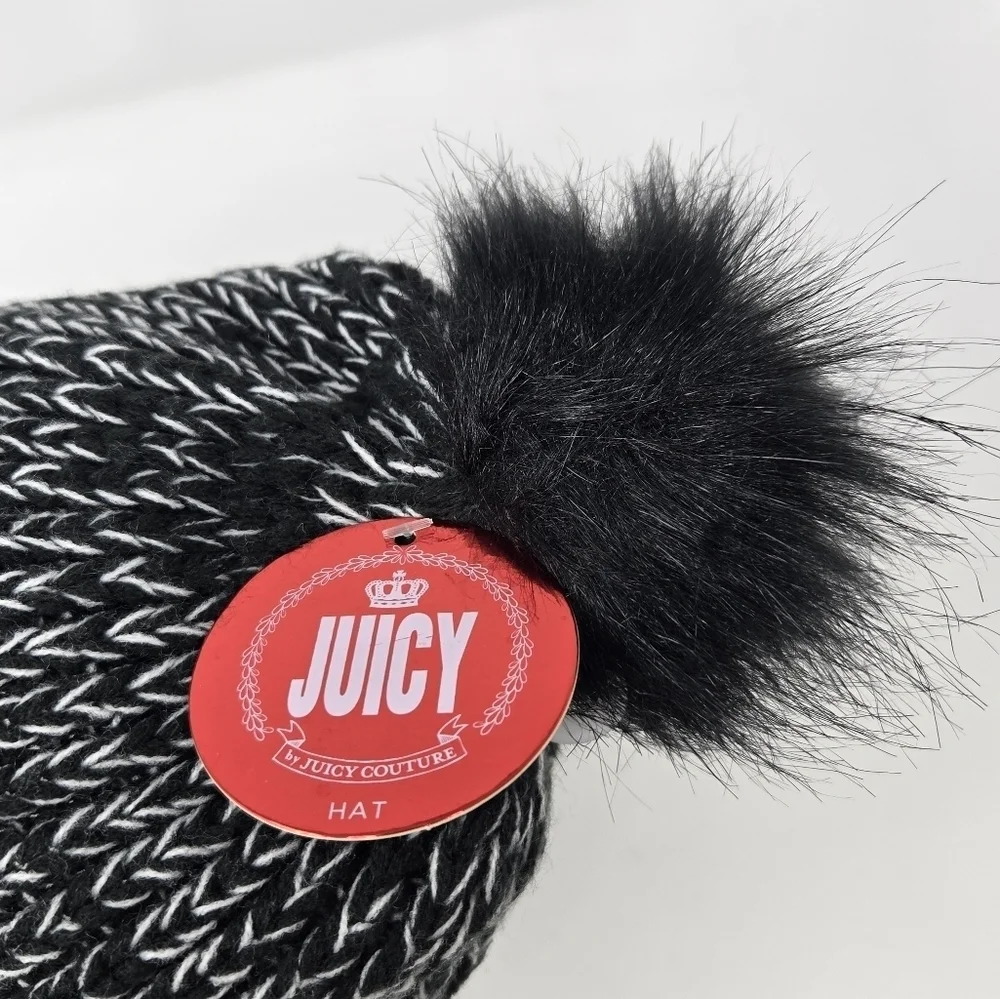 NWT JUICY COUTURE BLACK & WHITE POM POM BEANIE HAT KNITWEAR WOMEN OS CROCHET